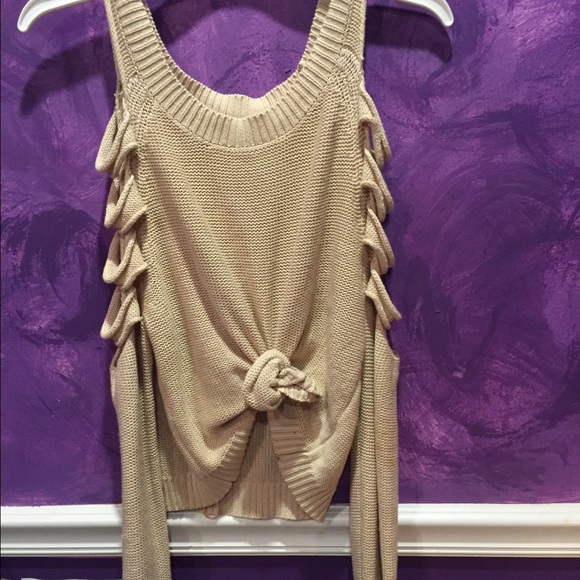 TAN KNITTED SWEATER