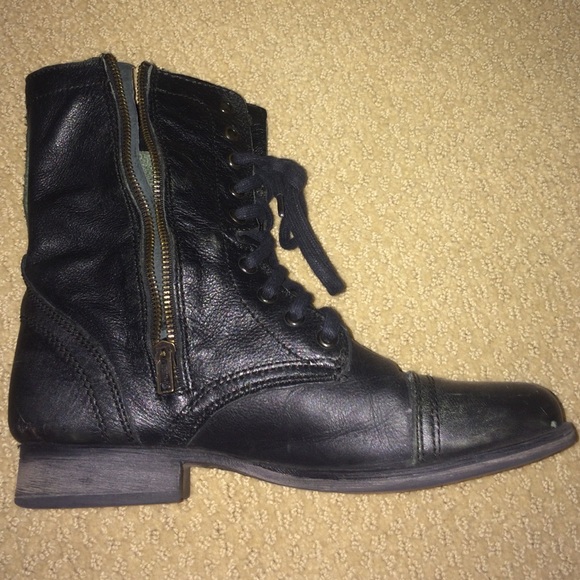combat boot