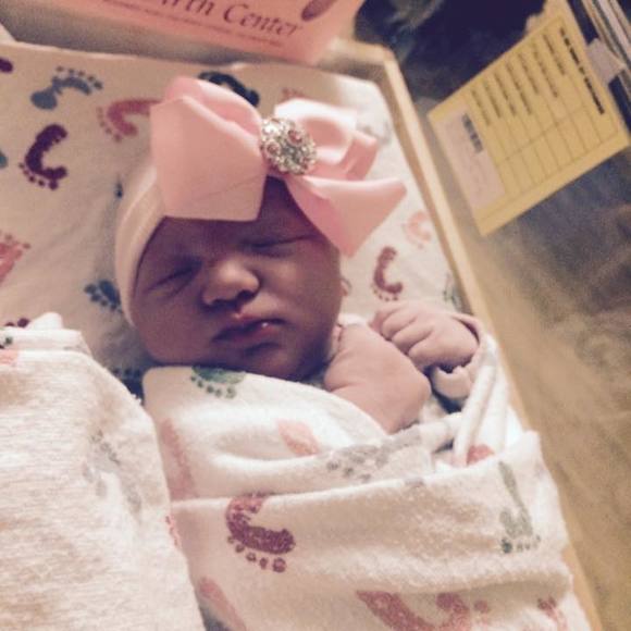 Meet your Posher, Candace - Picture 1 of 1