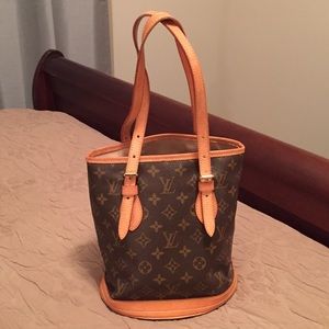 Louis Vuitton purse