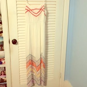 Kendall & Kylie White Tribal Detailed Maxi