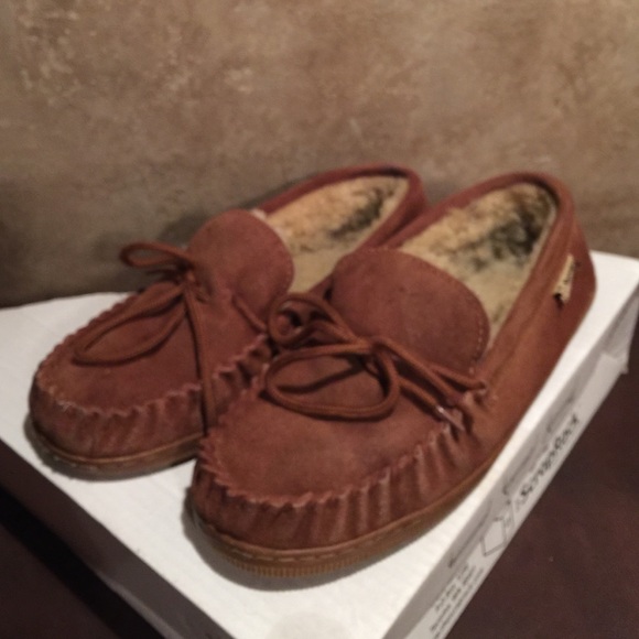 Sold!!! Bearpaw moccasins men's