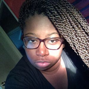 Meet your Posher, Alexis