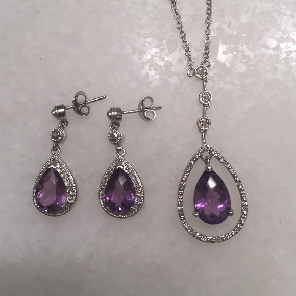 Earring and Necklace Set