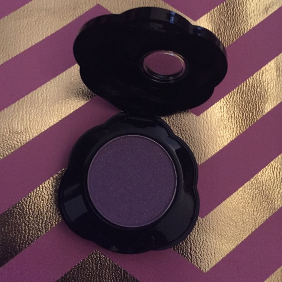 Too Faced Eye Shadow. Violet Femme