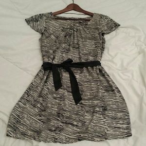 Cute dress w/belt