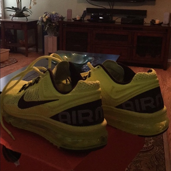 Size 7 Nike Air max