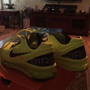 Size 7 Nike Air max