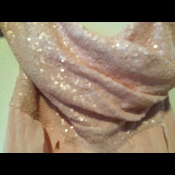 Dress - Picture 1 of 3