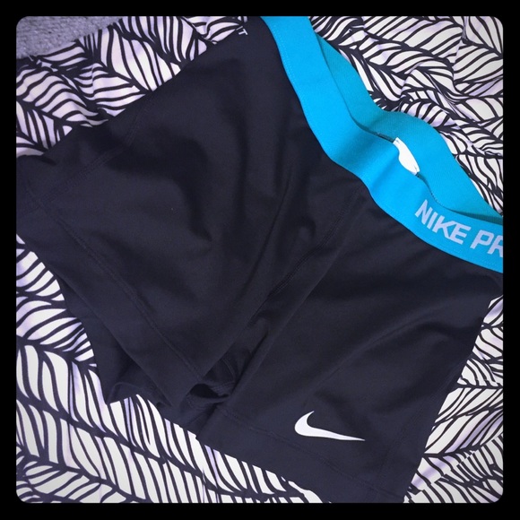 nike pro training shorts.