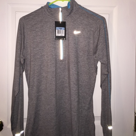 Nike Women's Medium Quart zip - Picture 1 of 1