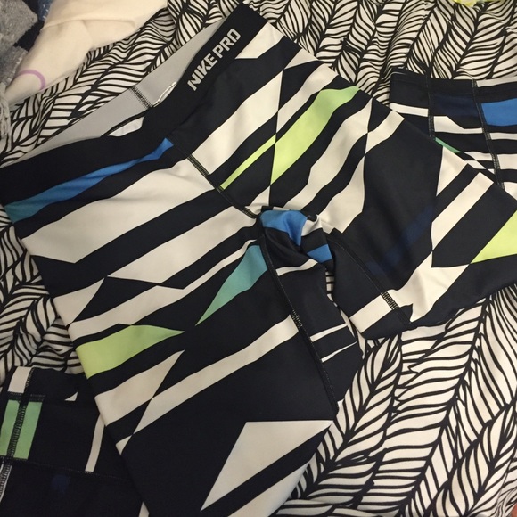 nike pro training capris.