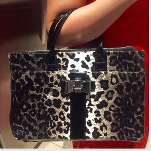 Black & White Leopard Laptop Purse