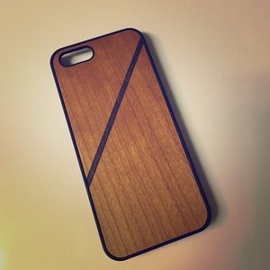 iPhone 5/5s hard wood case