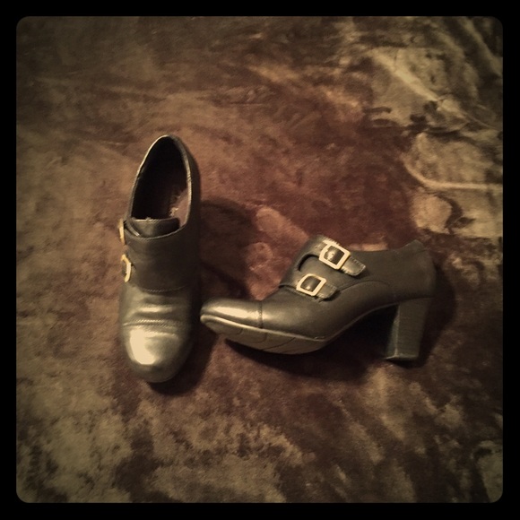 Black clarks