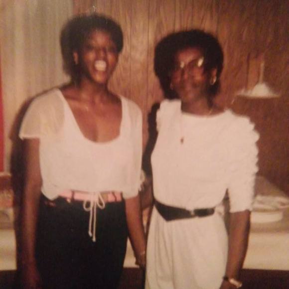 Meet your Posher, Yvette