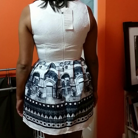 Dress - Picture 2 of 2