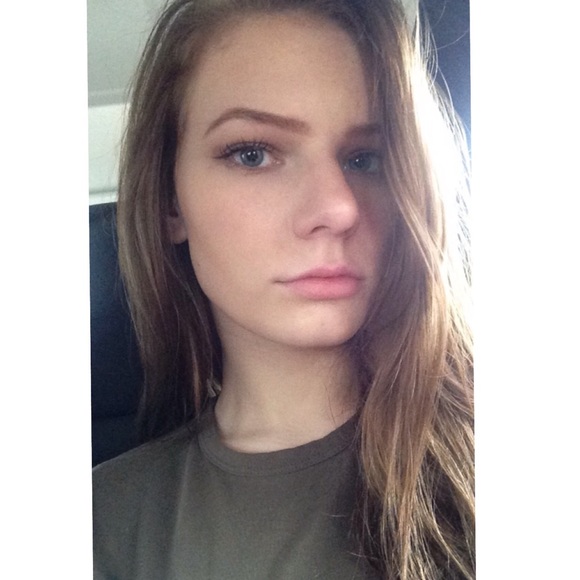 Meet your Posher, Abby