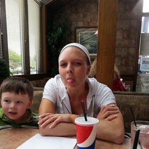 Meet your Posher, Candace