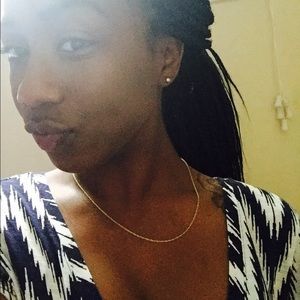 Meet your Posher, Alexis