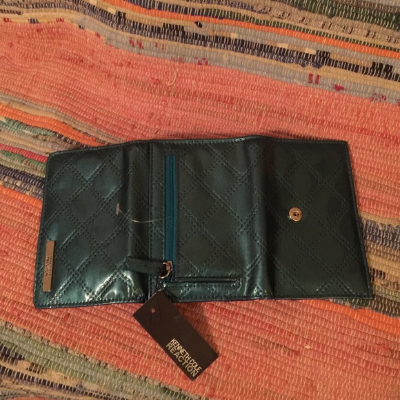 Teal Kenneth Cole Reaction wallet - Picture 2 of 3