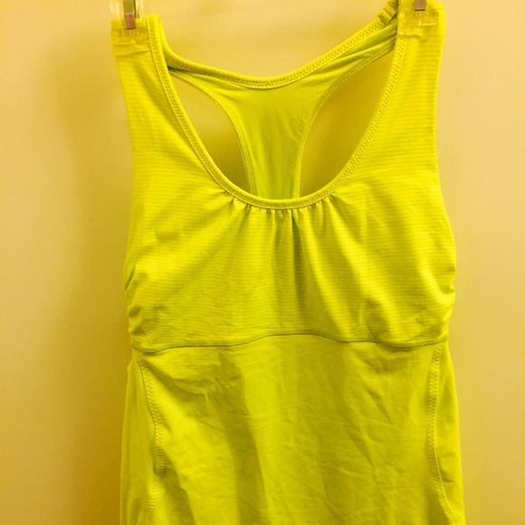 Fluorescent yellow green lulu tank - Picture 3 of 3