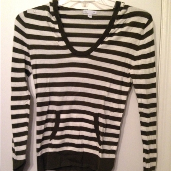 Hooded sweater