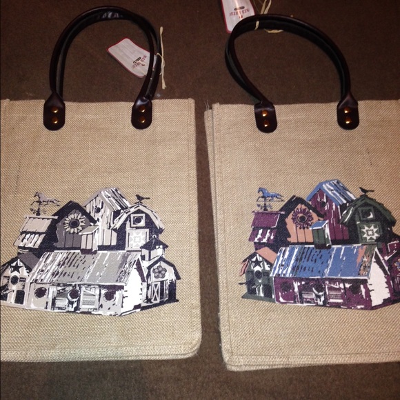 2 Burlap Bags Nice NWT 🎀🎁 - Picture 1 of 3