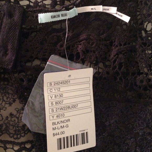 NWT 🏷 Open Lace Crop Top - Picture 3 of 4