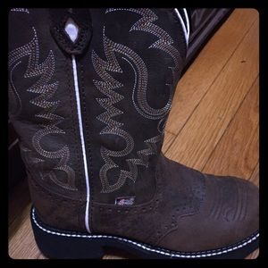 NWOT Justin boots 8