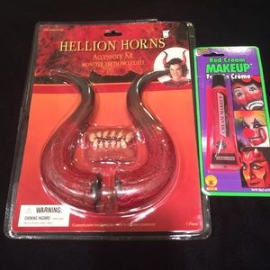 Halloween Costume: horns, monster teeth & makeup