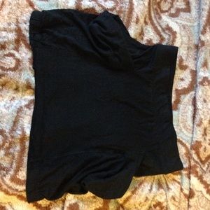 Miley Cyrus black pencil skirt with side pocket