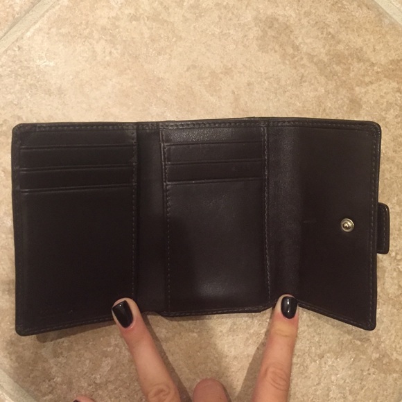 Authentic Coach Wallet Classic Pattern - Picture 2 of 4