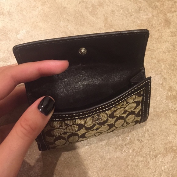 Authentic Coach Wallet Classic Pattern - Picture 4 of 4