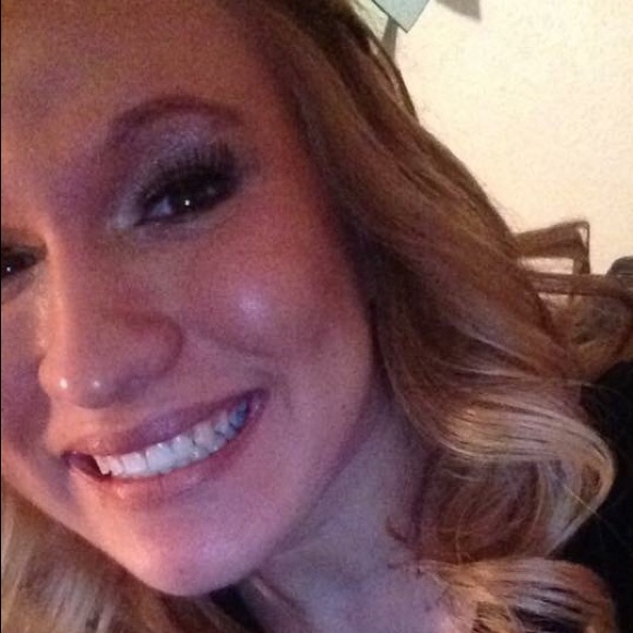 Meet your Posher, Melanie