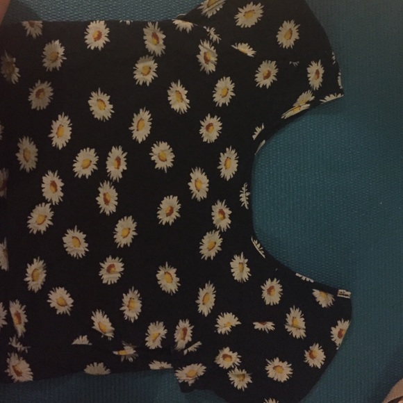 Sunflower pattern crop top - Picture 1 of 2