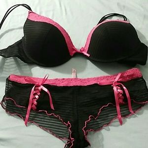 Bra and pantie set.. Pink and black