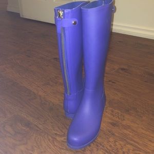 Jessica Simpson rain boots in blue!