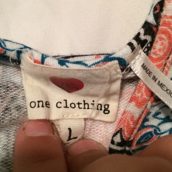 Black white and pink romper - Picture 3 of 4