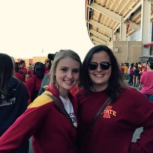 Meet your Posher, Casey