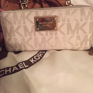 Michael Kors MK Logo Continental zip around wallet