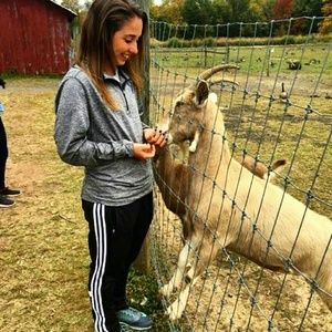 Meet your Posher, Emily