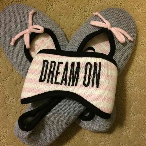VS PJ flats and eye mask