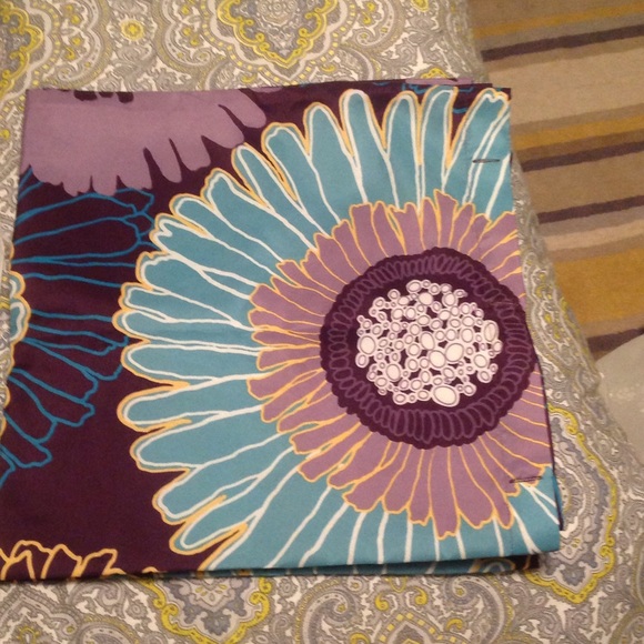 Purple flower shower curtain with  shower hooks