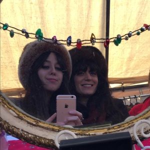 Meet your Posher, Kayla