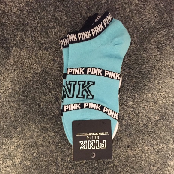 3⃣Pack of VS Pink socks💕