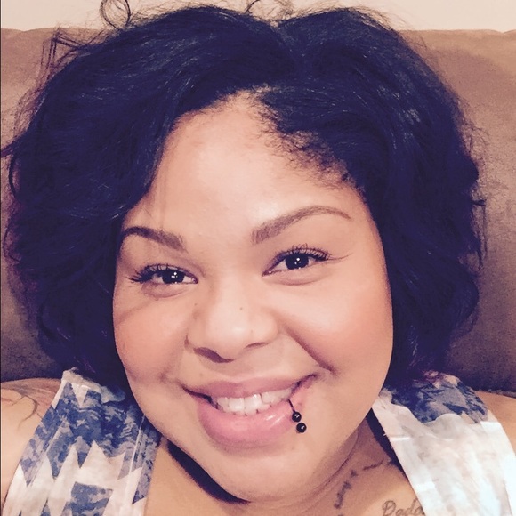 Hey girl!! Make me an offer😉 - Picture 2 of 4