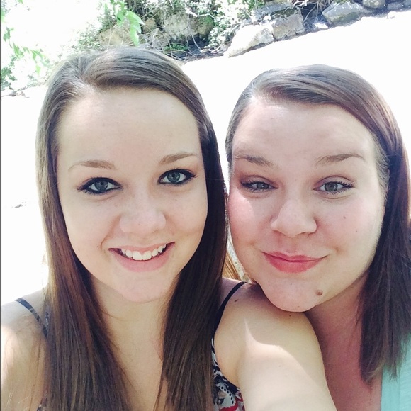 Meet your Posher, Amy - Picture 1 of 1