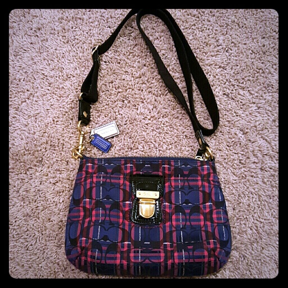 LCoach purse shoulder/ sling.