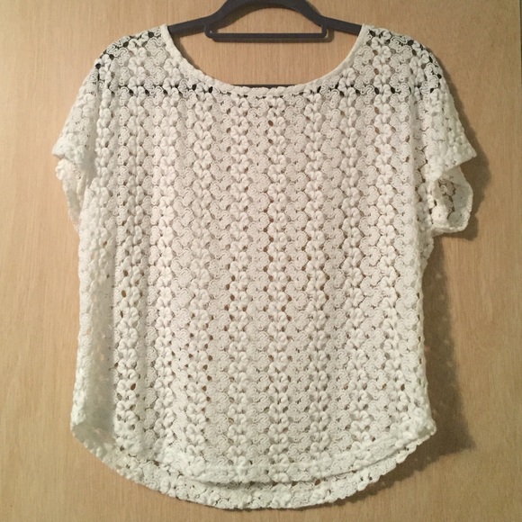 Small short sleeves white lace top